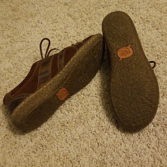 Born Shoes - Picture 2 of 5